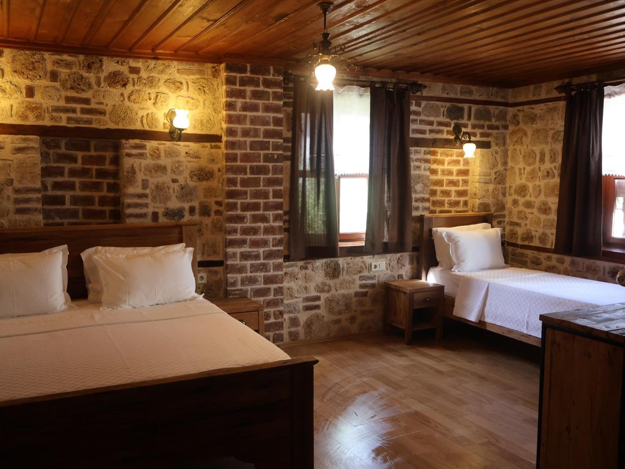 Casa Franco Old Town Hotel Анталия Екстериор снимка