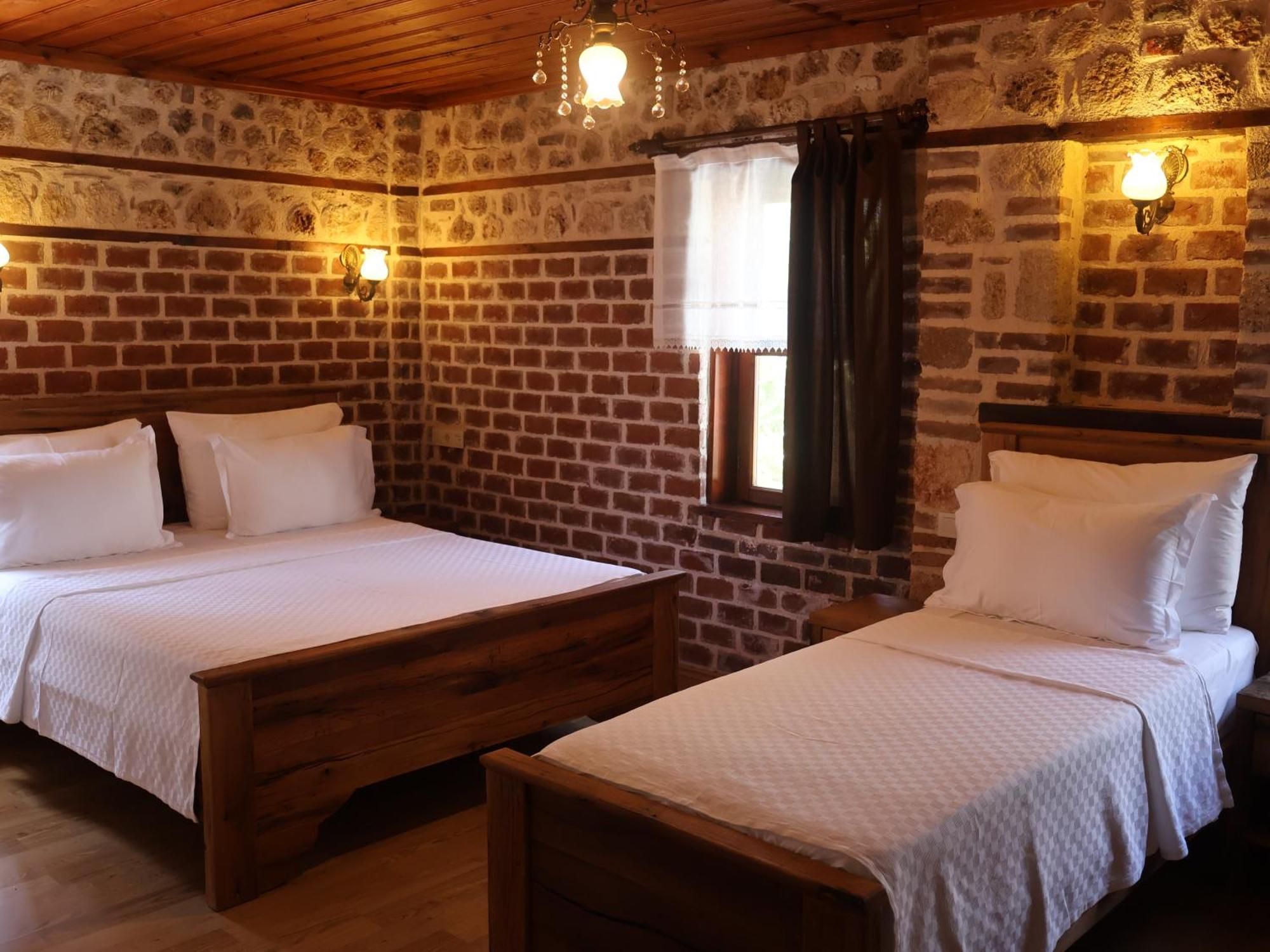 Casa Franco Old Town Hotel Анталия Екстериор снимка
