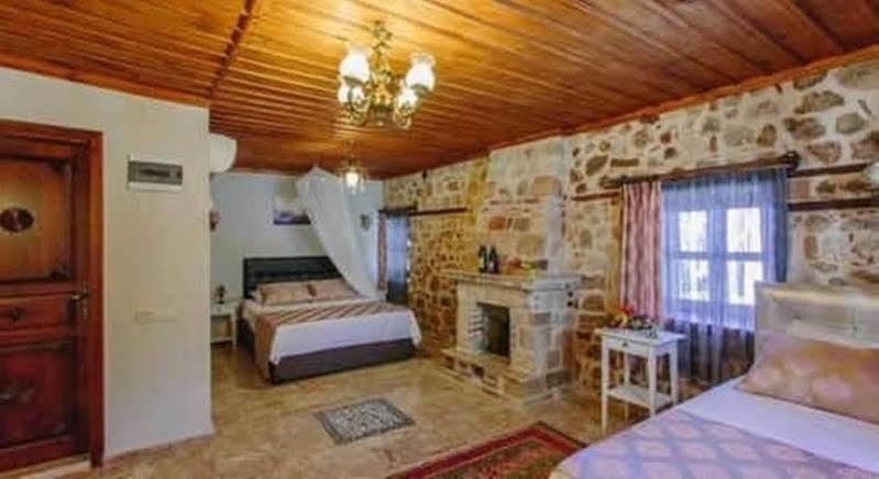 Casa Franco Old Town Hotel Анталия Екстериор снимка